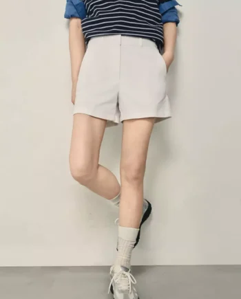 giordano-1289-8234464-1 Korea Collection Women's Stretchy Cotton Mid Rise Shorts