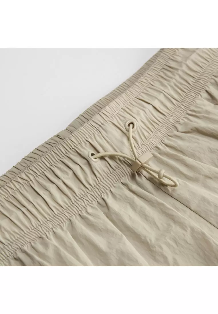 Korea Collection Women's Nylon Cargo Pockets Elastic Waist Shorts